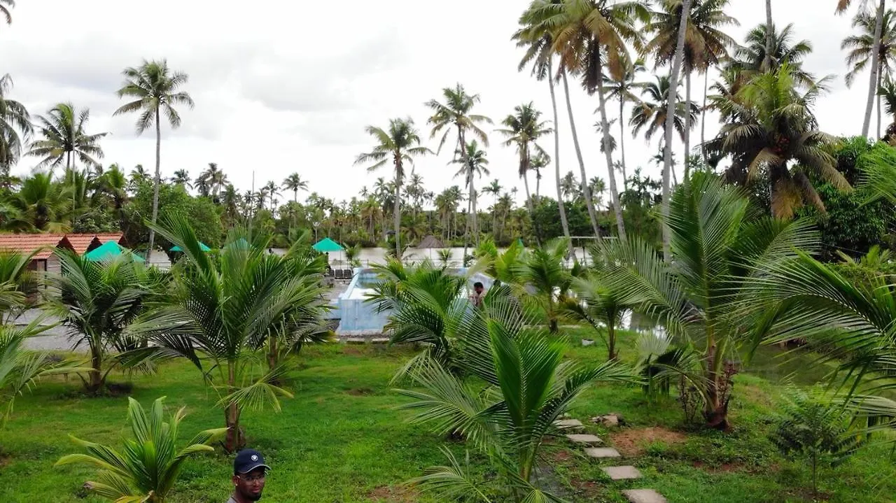 Pranavam Resort Mundrothuruth