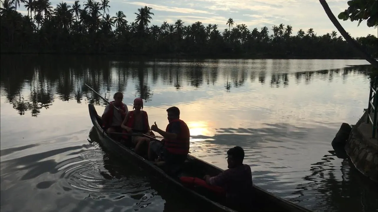 Pranavam Resort Mundrothuruth